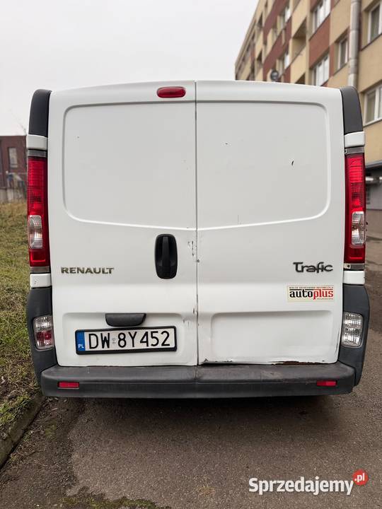 Reno trafić z uszkodzonym silnikiem uszkodzony