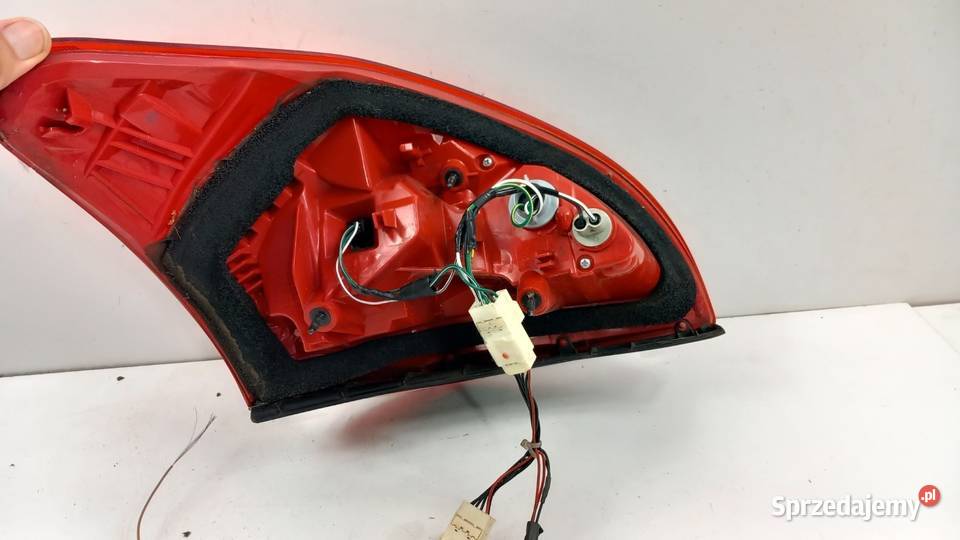TOYOTA RAV 4 III LIFT SUV LAMPA TYŁ LEWA osobowe Zbierkowo