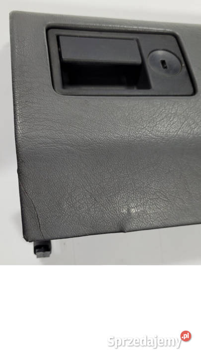SCHOWEK PASAŻERA KLAPKA VOLVO 850 AIRBAG SZARY Rok produkcji 1996 Ruda Śląska