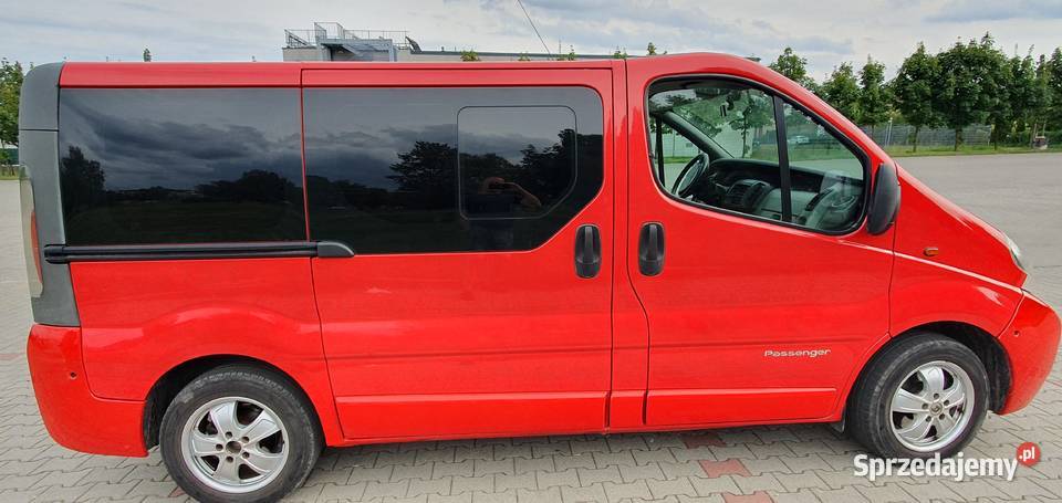 Renault Trafic Passenger 8 osób 19 DCI radio śląskie Radzionków
