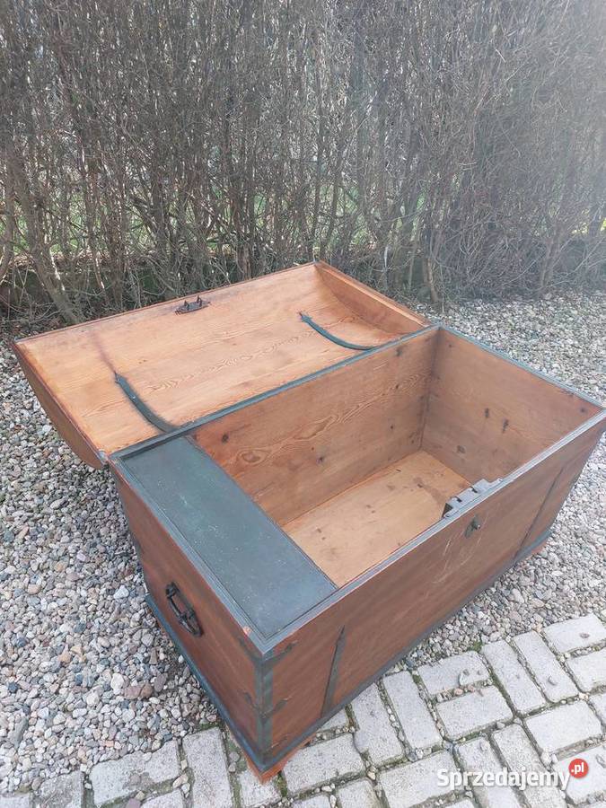 Ogromny kufer drewniany z 1818 r Miłków