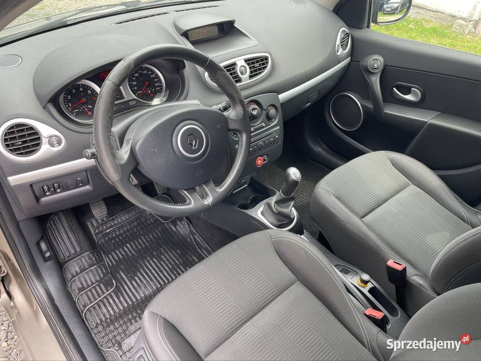 Renault clio 2009 12 Benz klima Zarejestrowana CD sprzedam