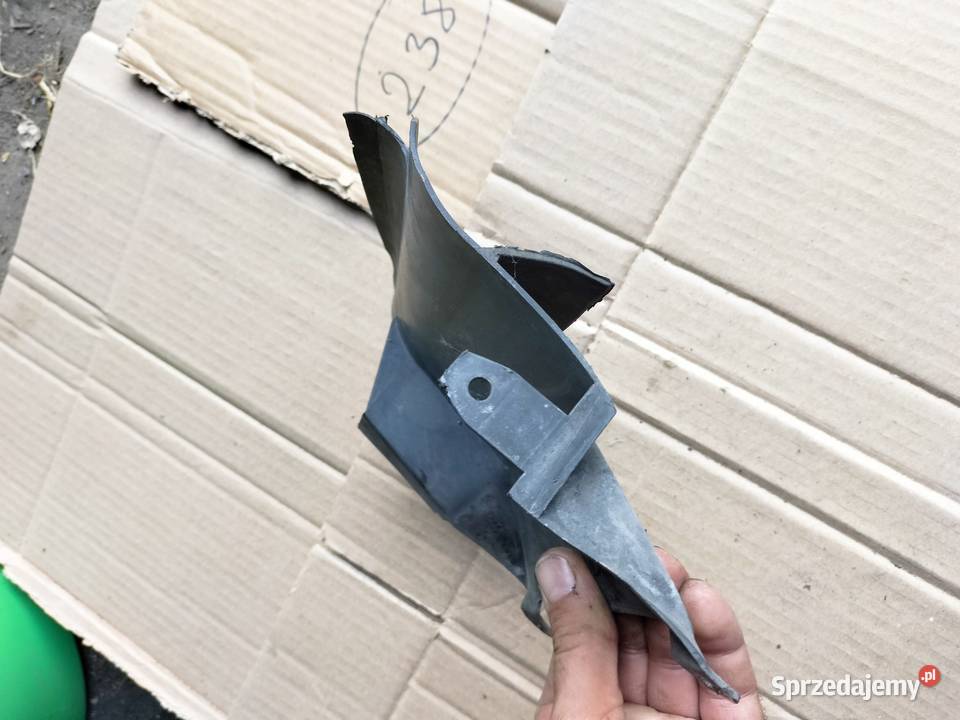 AUDI 80 B4 80B4 8A0805647 ŁAPACZ POWIETRZA Kamień-Kolonia