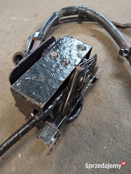 Mitsubishi L200 IV 2006 pompka blokady mostu Pozostałe Kościerzyna