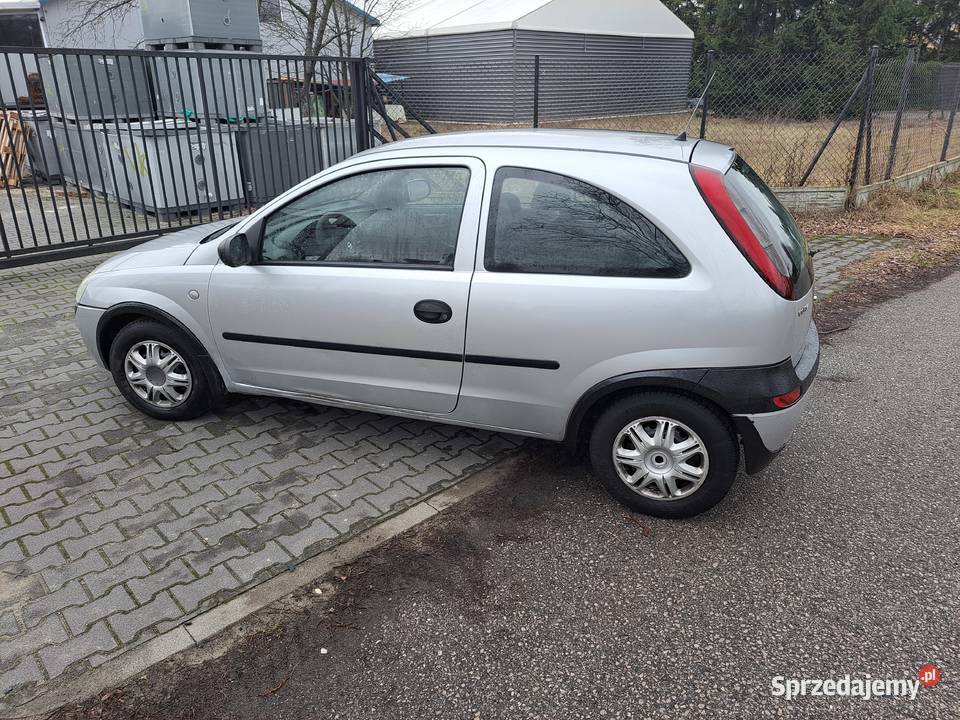 Sprzedam Opla Corsa C 10 benzyna 2003r lift Rok produkcji 2003 Corsa sprzedam