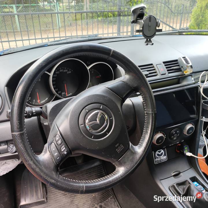Mazda 3 sedan 04r LPG klima hak ekran dotykowy 2