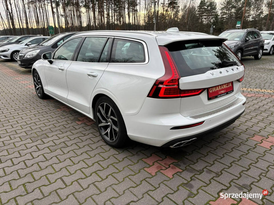 Volvo V60 T5 250 Podgrzewane fotele i kierownica nieuszkodzony mazowieckie Lipówki sprzedam