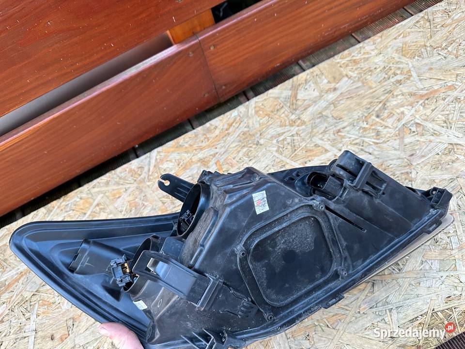 Reflektor Ford FOCUS MK2 lift OE 8M5113W030CE dolnośląskie Mirsk sprzedam