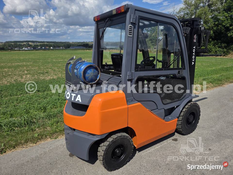 Wózek Widłowy TOYOTA 8FGF20 przesuw wolny skok Lędziny