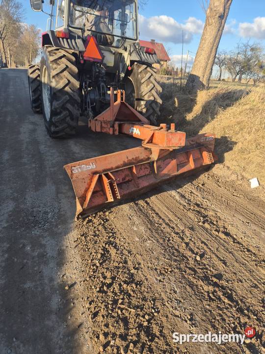 Równiarka pług sprowadzona 250 Nowa Karczma sprzedam