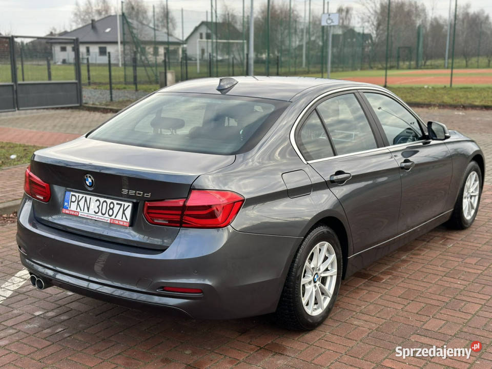 BMW 320 F30F31 2012 lakier metallic Sadlno