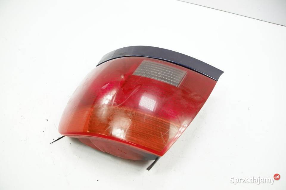 LAMPA PRAWA TYŁ AUDI A4 B5 Lipno