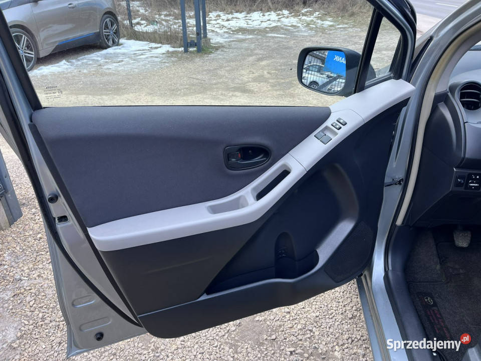 Toyota Yaris 13 1wł 56 Klima 6biegów El szyby grafitowy śląskie Częstochowa