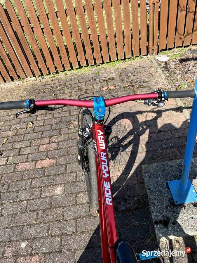 Dartmoor Street Fighter stunt dirt freeride