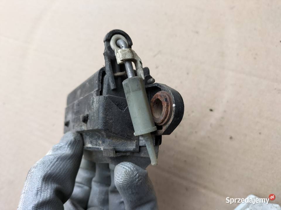 AUDI 80 B4 80B4 KLAMKA ZEWNĘTRZNA PRAWY TYŁ lubelskie Kamień-Kolonia