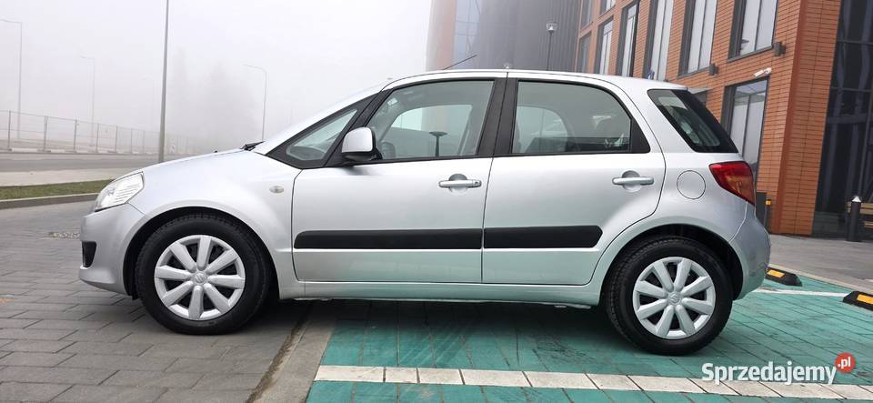 Suzuki SX4 16 16V Benzyna 2007r Polski Salon elektrochrom. lusterka boczne SX4 Elbląg