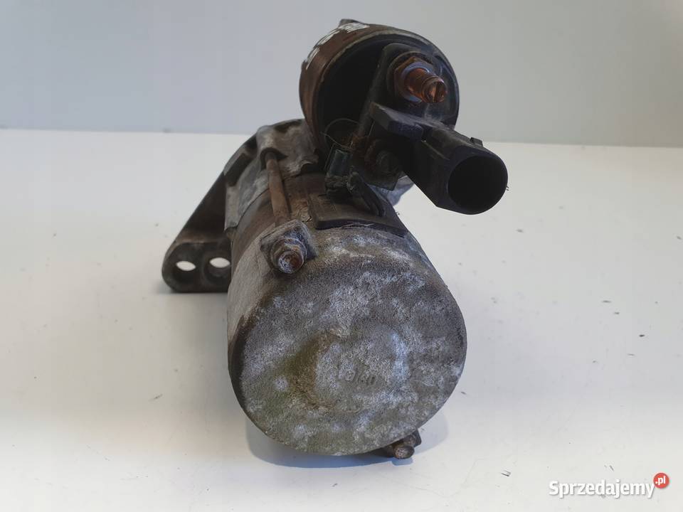 ROZRUSZNIK VW Caddy III 16 TDI ROZRUSZNIK Układ elektryczny silnika