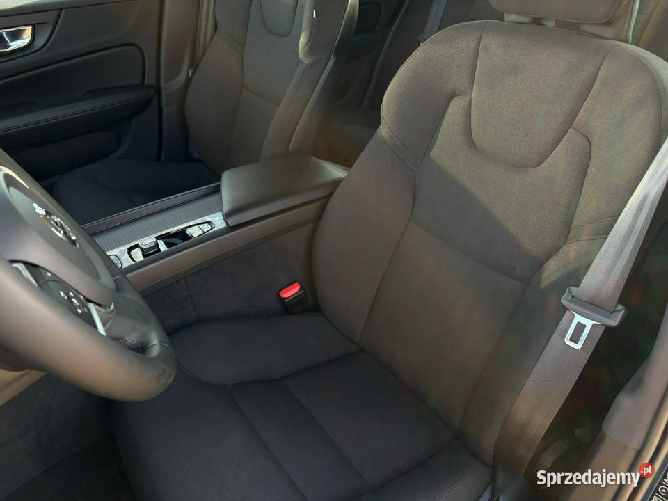 Volvo V60 WD6013SB4 D Momentum Pro Kcofania podgrzewane fotele Pępowo
