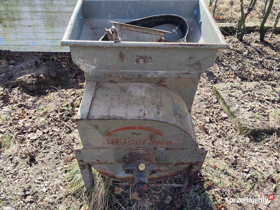 Śrutownik kamieniowy nieuszkodzony Kozin