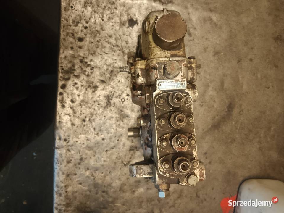 Pompa wtryskowa do ursusa c385 i c 328 Układ paliwowy Miechów
