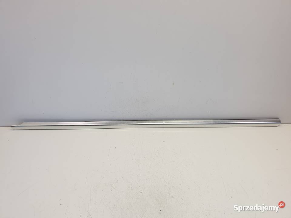 Mercedes W207 Coupe PRAWA LISTWA ZGARNIAJĄCA lubelskie Rudka