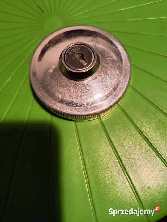 Korek paliwa wartburg 353 bez kluczyka osobowe Pozostałe Poznań