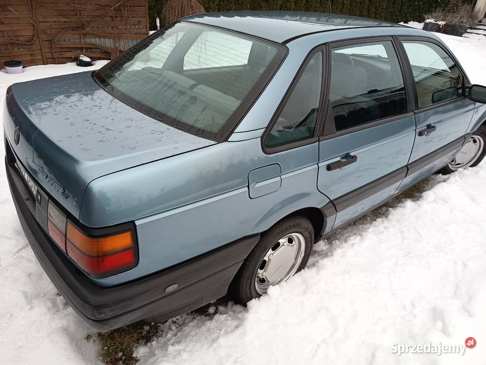 Passat B3 klasyk 1990r 18 benzyna manualna mazowieckie Białobrzegi sprzedam