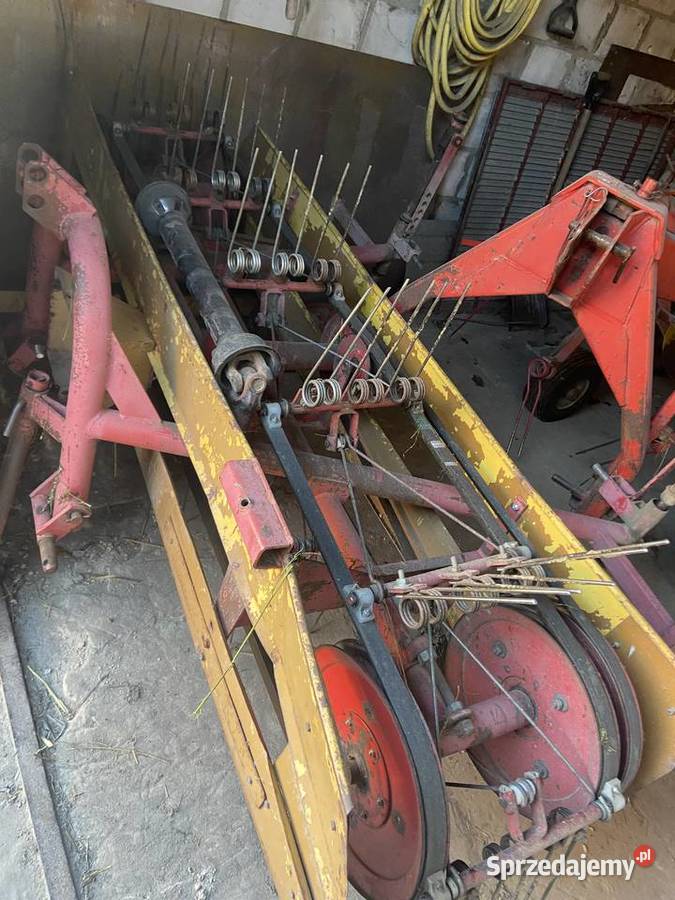 Zgrabiarka taśmowa remoncie