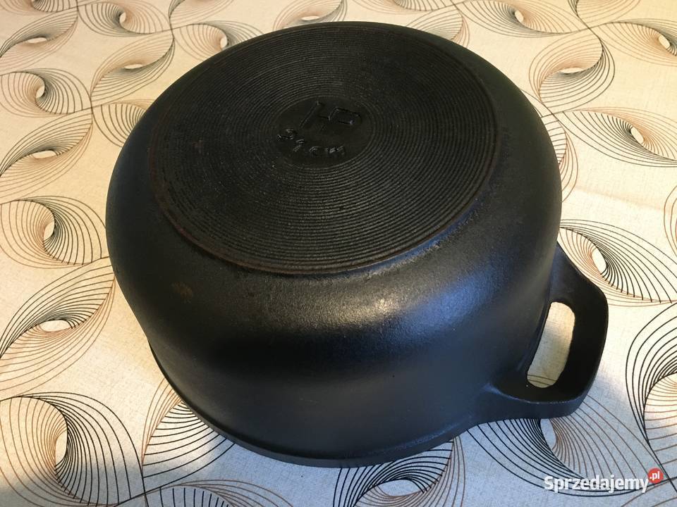 Garnek Żeliwny sygnowany HP 21 22 Szczecinek