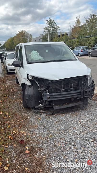 Mercedes Vito 9osobowy 2015 uszkodzony Poznań