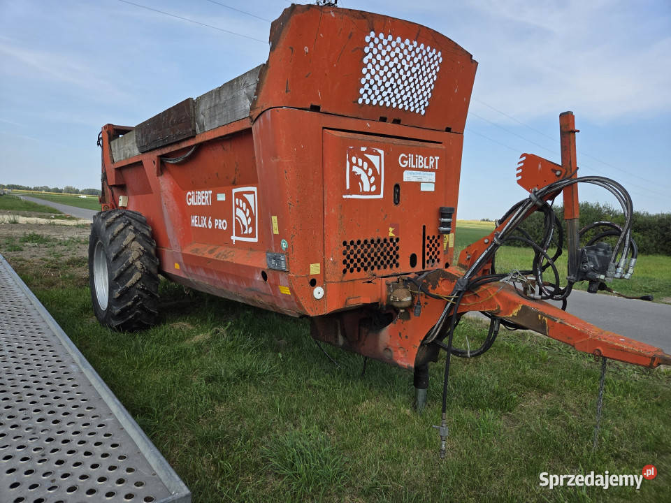 Rozrzutnik obornika GILIBERT HELIX 6 PRO 8 m3