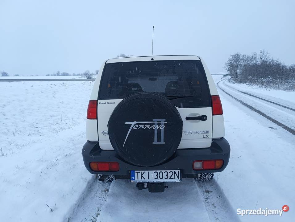 Nissan terrano ii 24 benzyna 4x4 84 bezwypadkowy Chmielnik