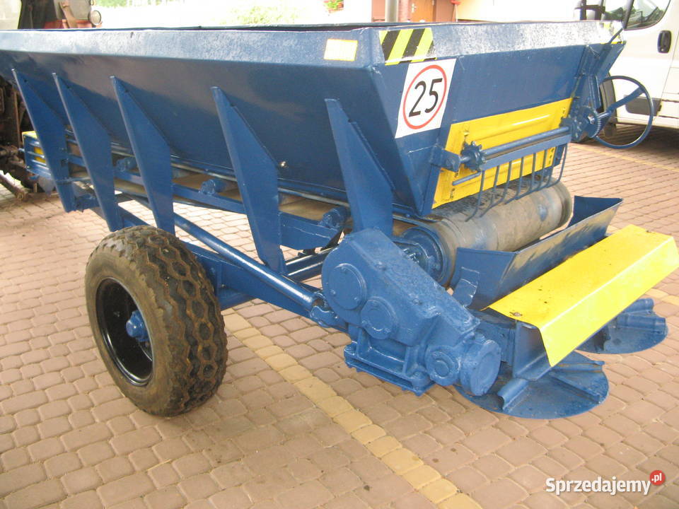 Rozsiewacz RCV 3 hydrauliczny na Ryki