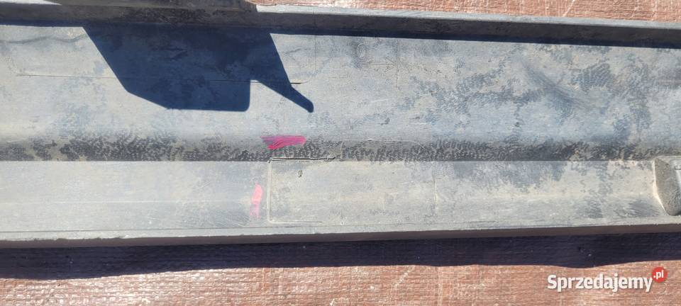 SEAT ARONA PRAWY PRÓG LISTWA PROGOWA PRAWA