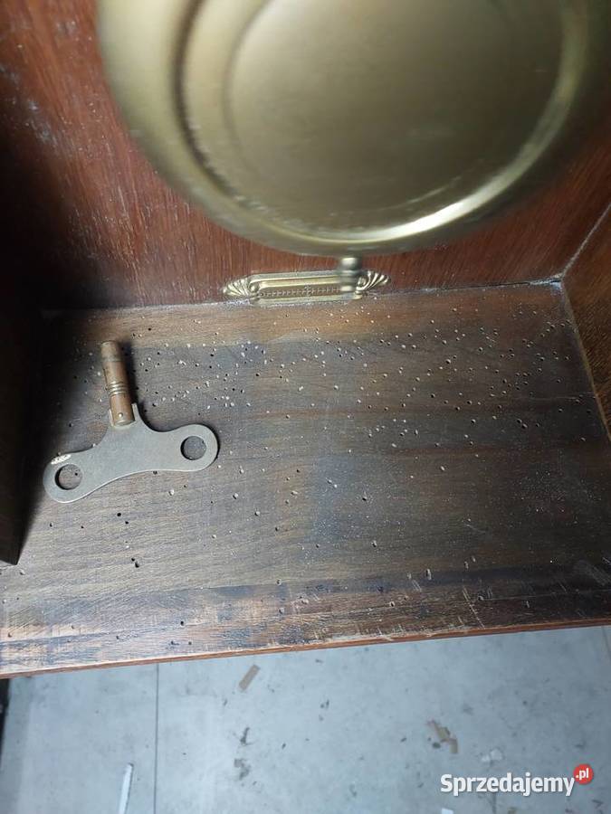 104 Stary zegar ścienny kwadransowy sprawny