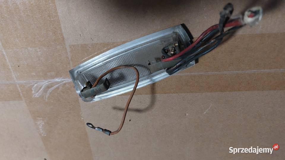 Lampka podsufitki do starego auta Miłków