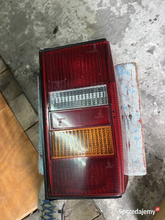 JEEP Cherokee XJ lampa tylna mazowieckie Wilga