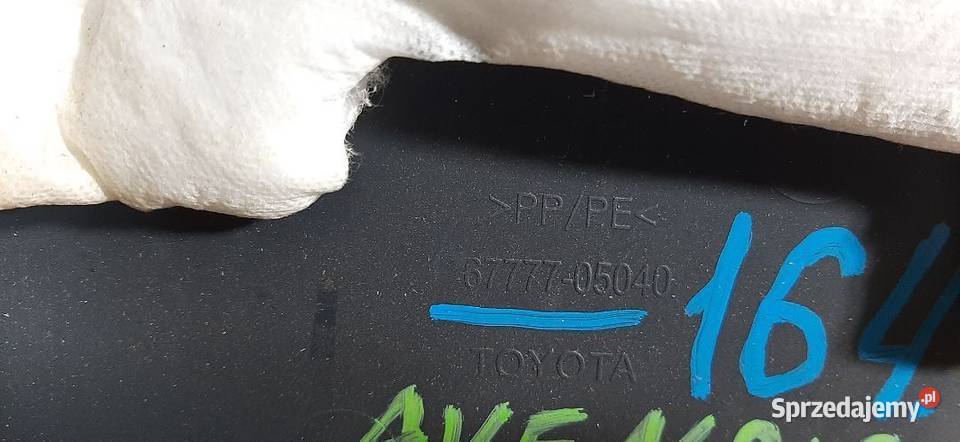 Boczek tapicerka prawy przód Toyota Avensis T27 Włoszczowa