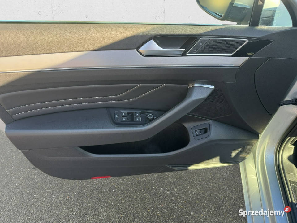 Volkswagen Passat 15 TSI EVO Elegance Z kurtyny powietrzne Passat Volkswagen Warszawa