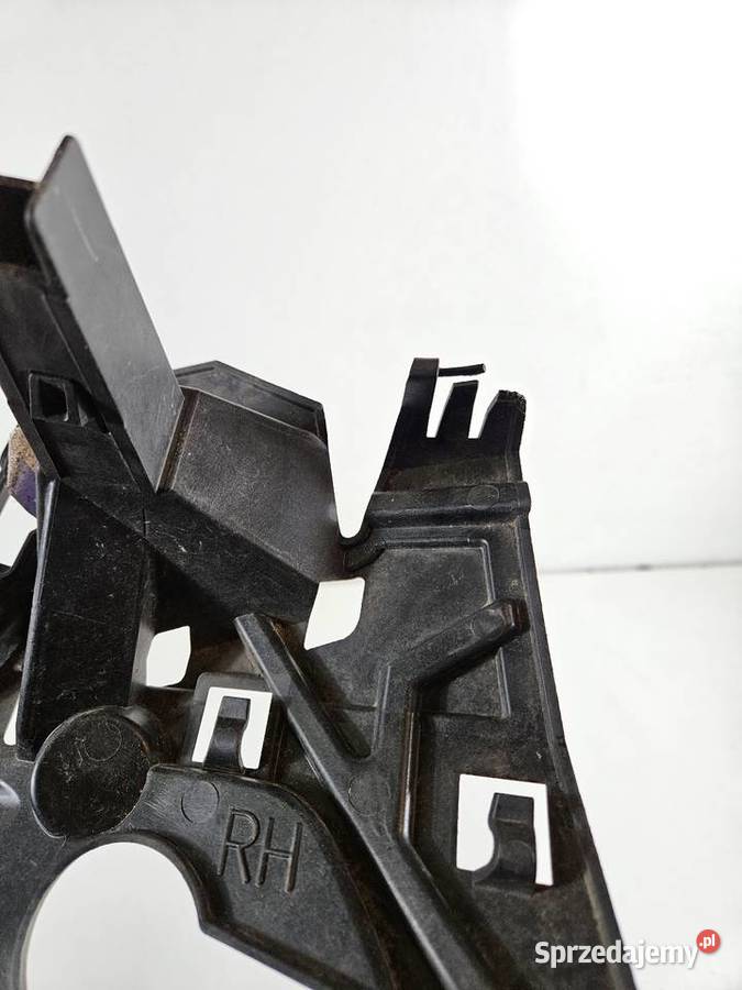 VOLVO XC60 II ŚLIZG PRAWY ZDERZAKA PRZÓD