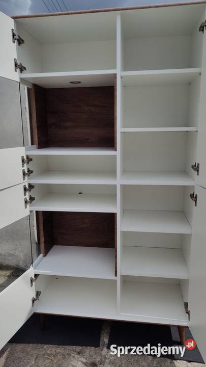 Witryna Vincent Agata Meble oświetlenie LED mazowieckie