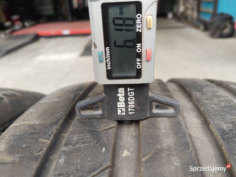 Opony letnie Dębica Presto UHP2 22540R18 sprzedam