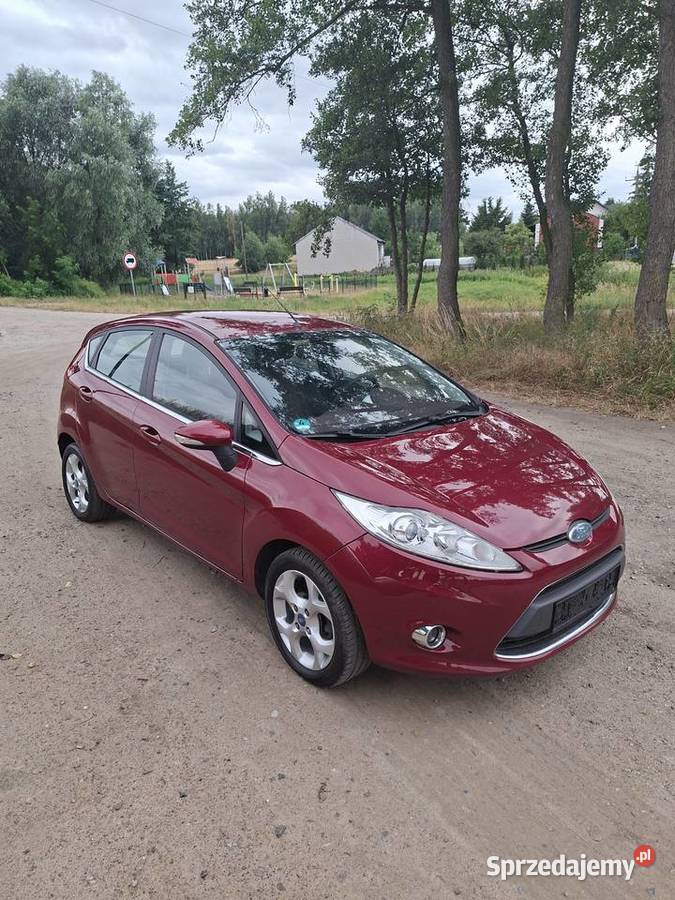 FORD Fiesta mk7 benzyna 125 klimatyzacja Sieradz sprzedam