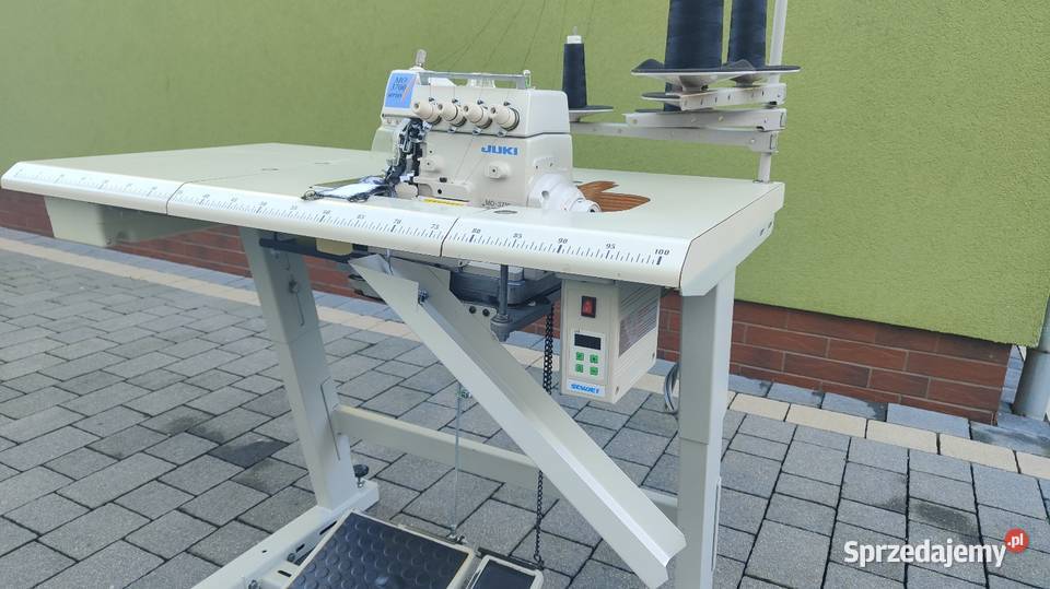Maszyna krawiecka owerlok juki