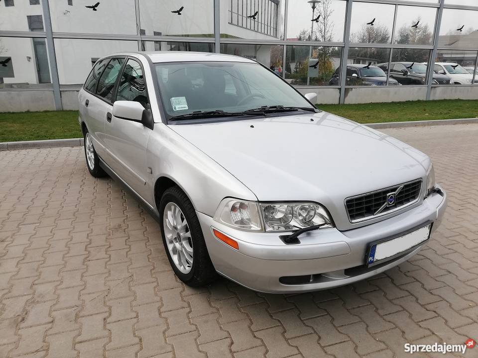 Volvo V40 2002 Lift 16 Benzyna Xenon Klima Alusy Poznań sprzedam
