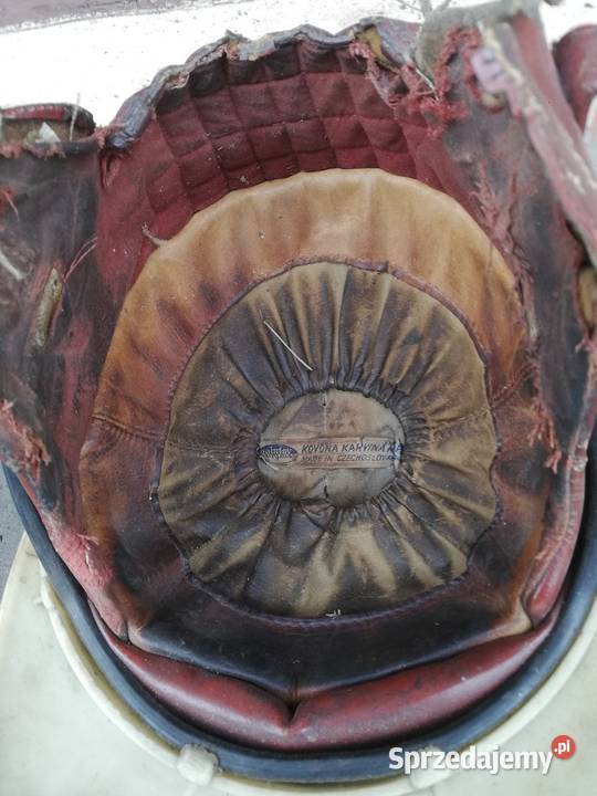 Kask prl z daszkiem czeski