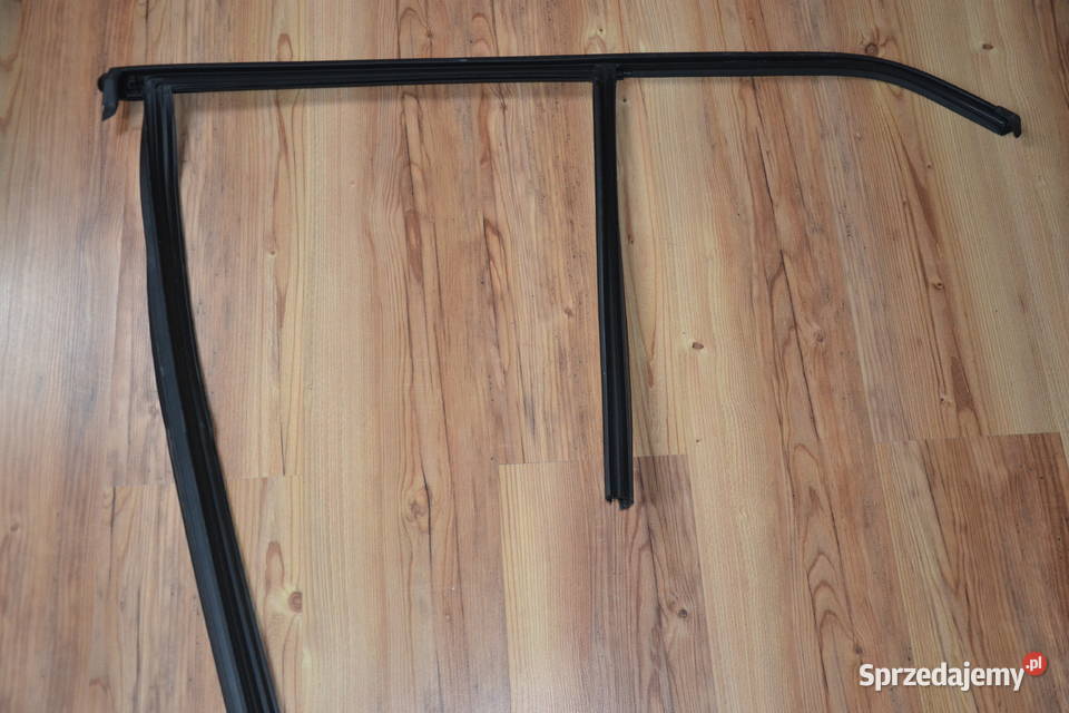 VOLVO XC40 Uszczelka szyby drzw prawy tył Pozostałe śląskie Lubliniec