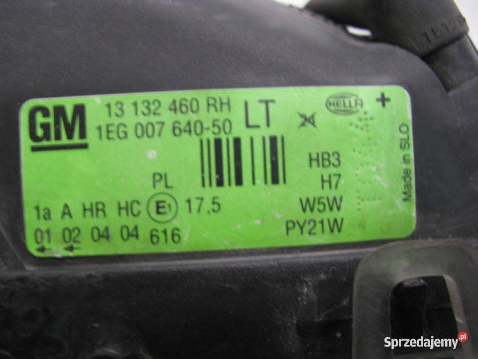 Opel astra II lampa przód prawa czarna