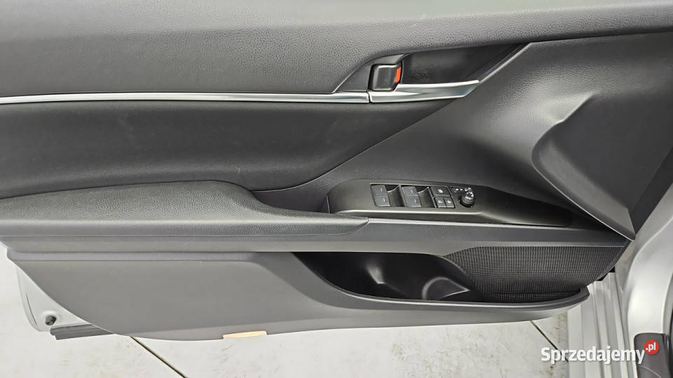 Toyota Camry 25 Hybrid Comfort CVT Z Polskiego srebrny Warszawa