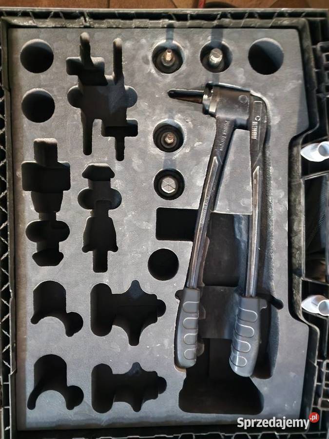 Zaciskarka akumulatorowa REHAU Oława